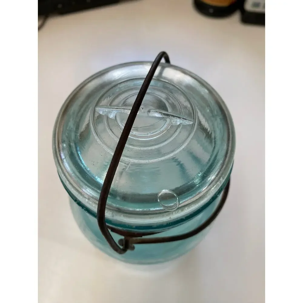 Lustre R.E. Tongue & Bros.‎ Philaelphia Blue 1 Qt. Wire Bail Canning Jar w Lid
